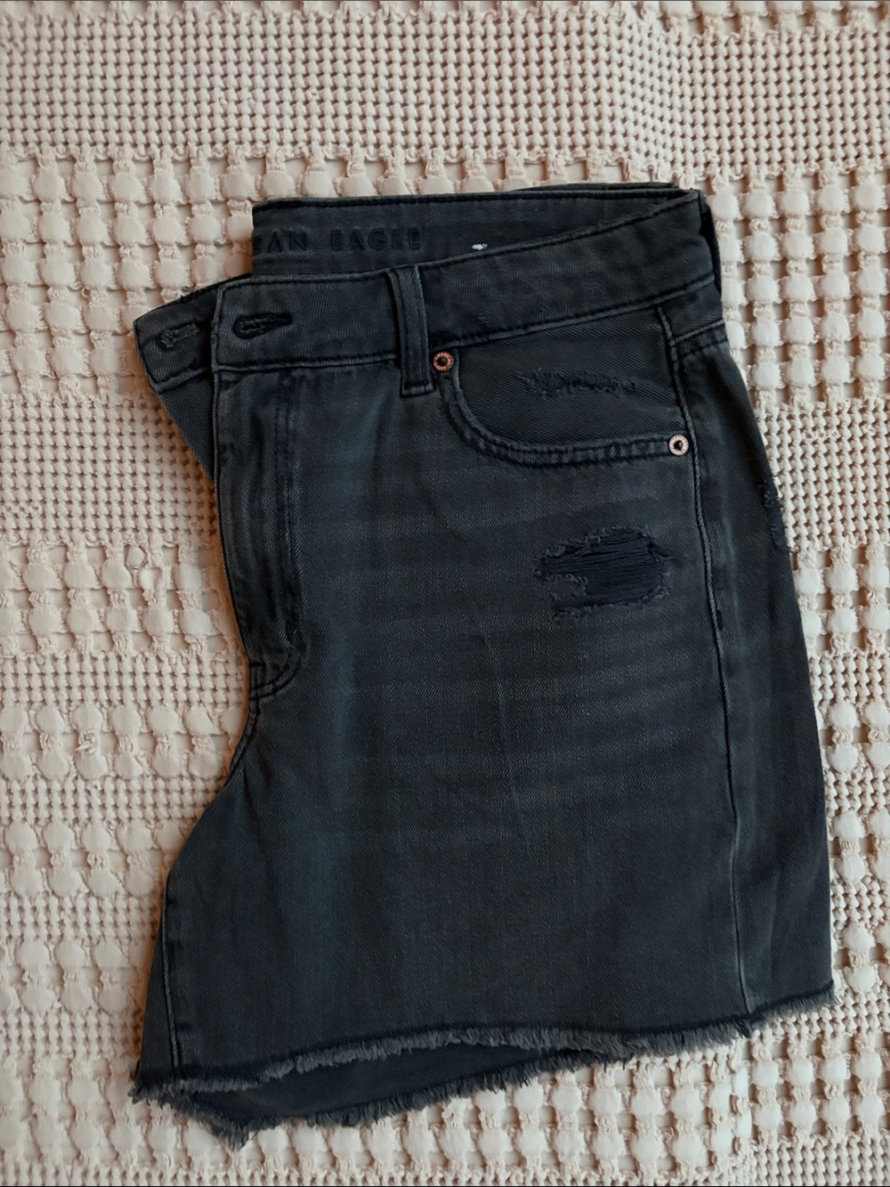 American Eagle Outfitters Black Distressed Denim Cutoff Shorts Size 10 like new - Picture 4 of 6
